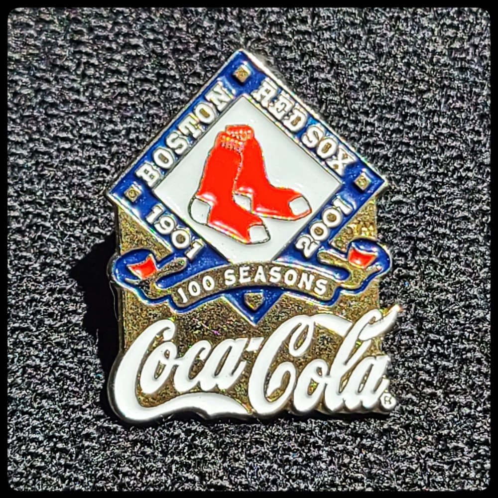 Boston Red Sox Commemorative Pin Coca Cola 100 Seasons 2001